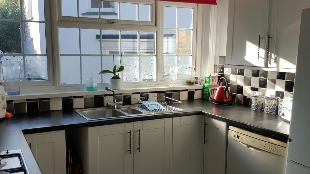 Strand House Apartman Padstow Szoba fotó